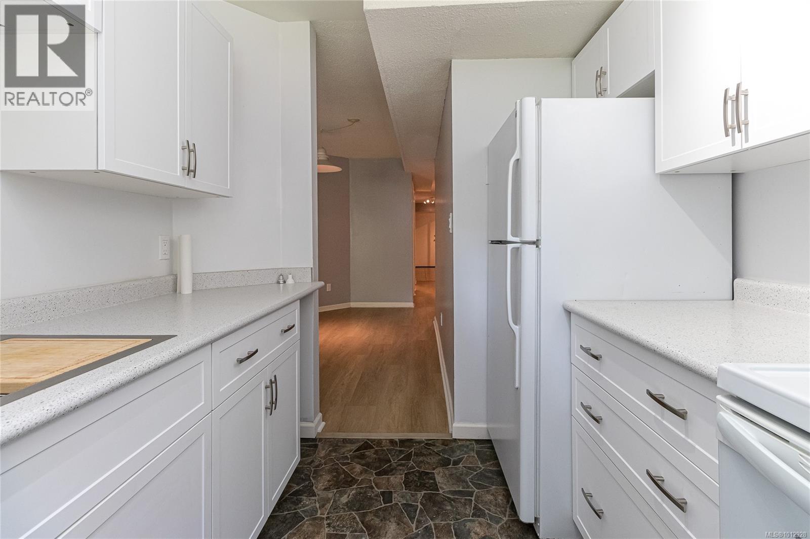 Photo 17 of 114 2520 Wark St, Victoria BC