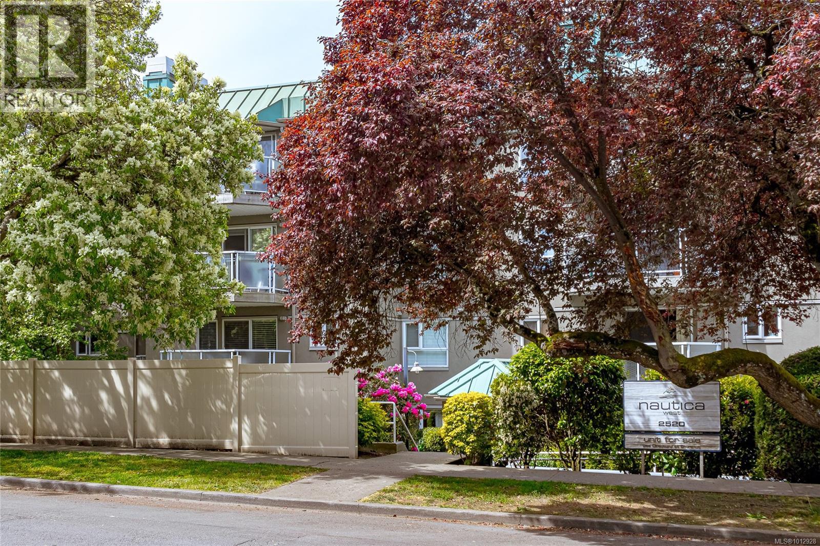 Photo 27 of 114 2520 Wark St, Victoria BC