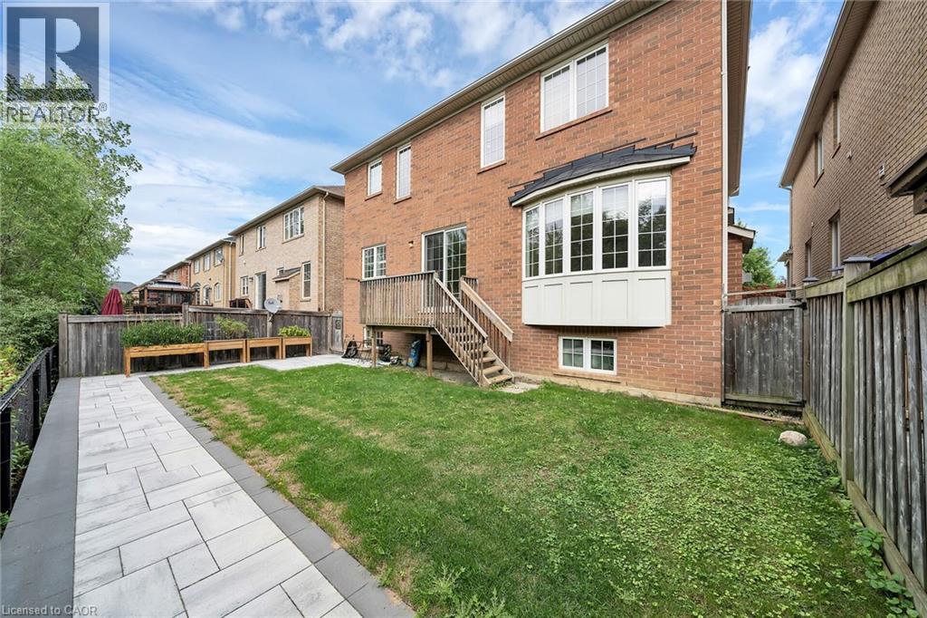 Photo 30 of 48 Montreal Circle, Hamilton ON