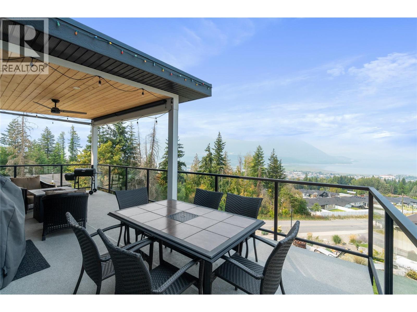 Photo 45 of 1021 17 Avenue Se, Salmon Arm BC