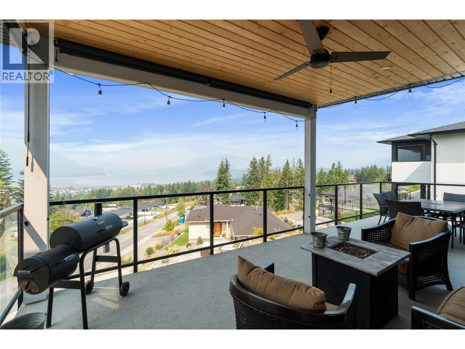 Photo 47 of 1021 17 Avenue Se, Salmon Arm BC