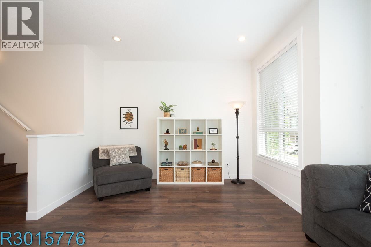 Photo 6 of 7 100 Wood Street, New Westminster BC