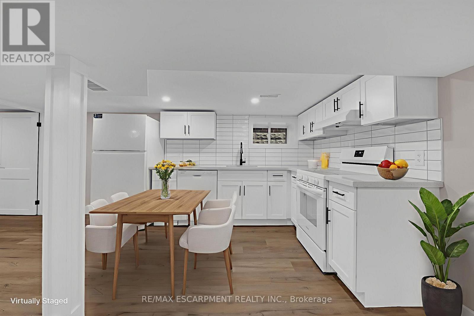 Photo 33 of 126 Auburn Avenue, Hamilton ON