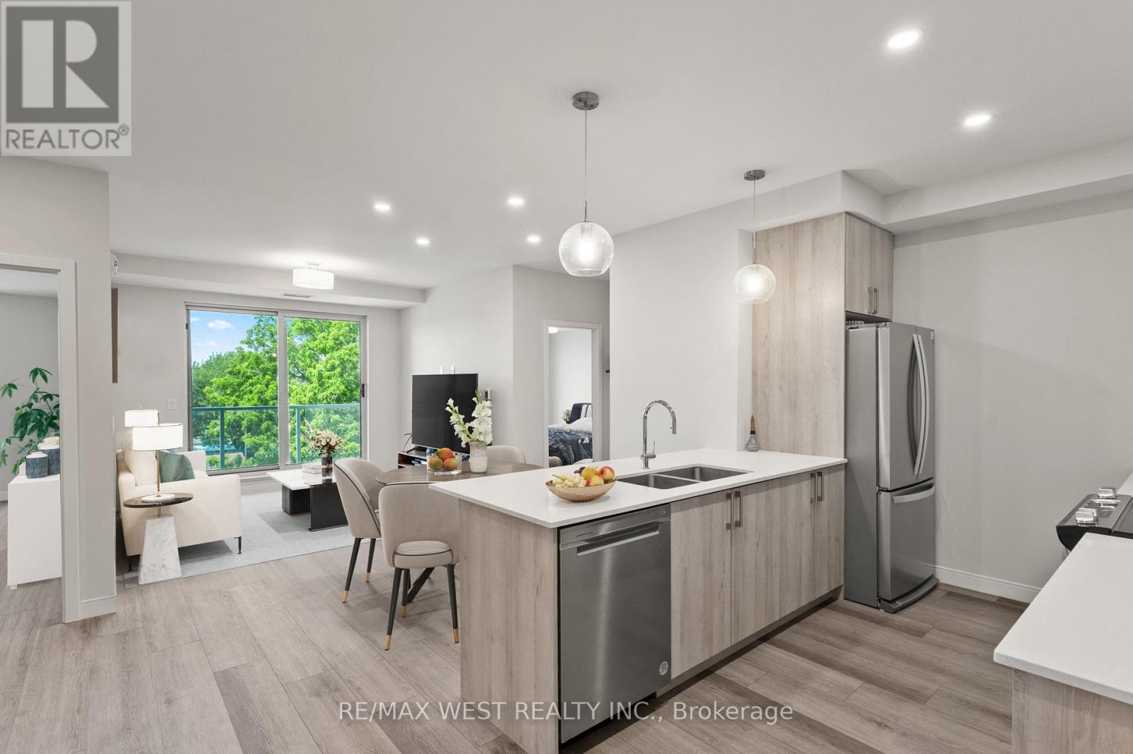 Photo 3 of 502 118 West Street, Port Colborne ON