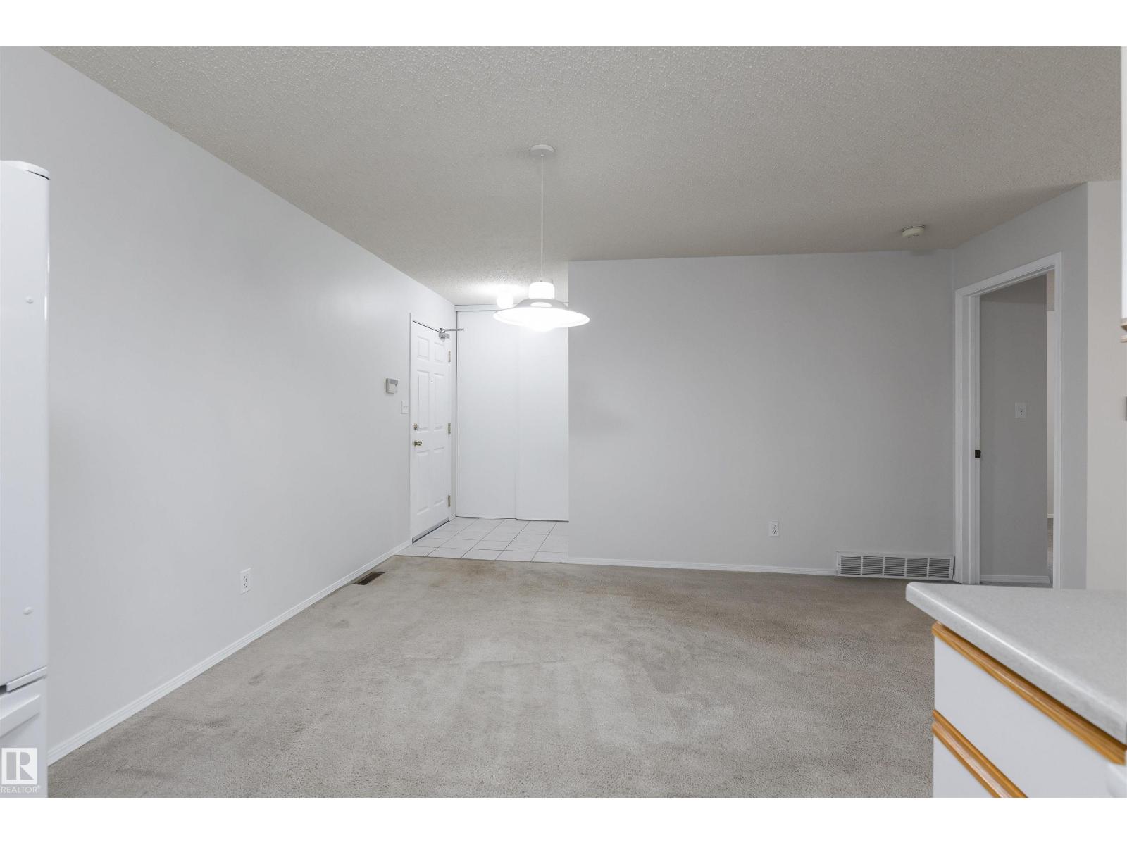 Photo 4 of 304 8811 106 A Av Nw, Edmonton AB