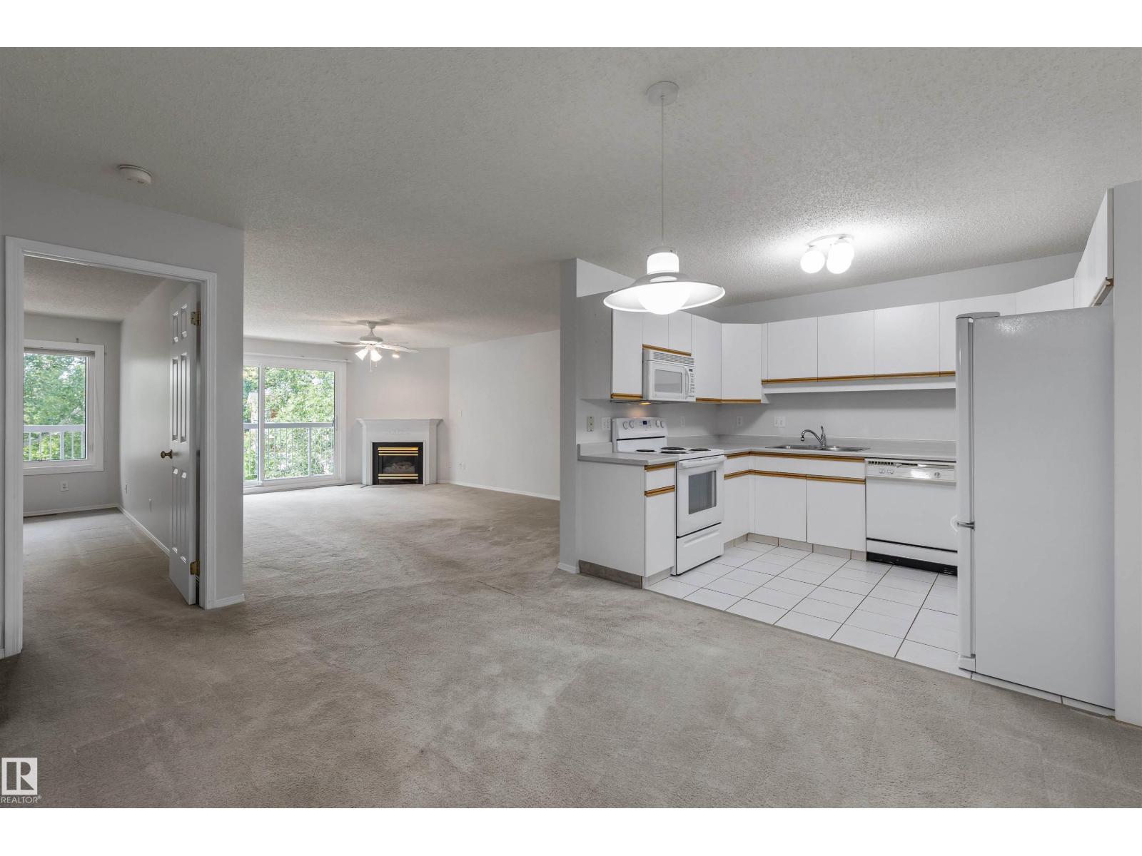 Photo 9 of 304 8811 106 A Av Nw, Edmonton AB