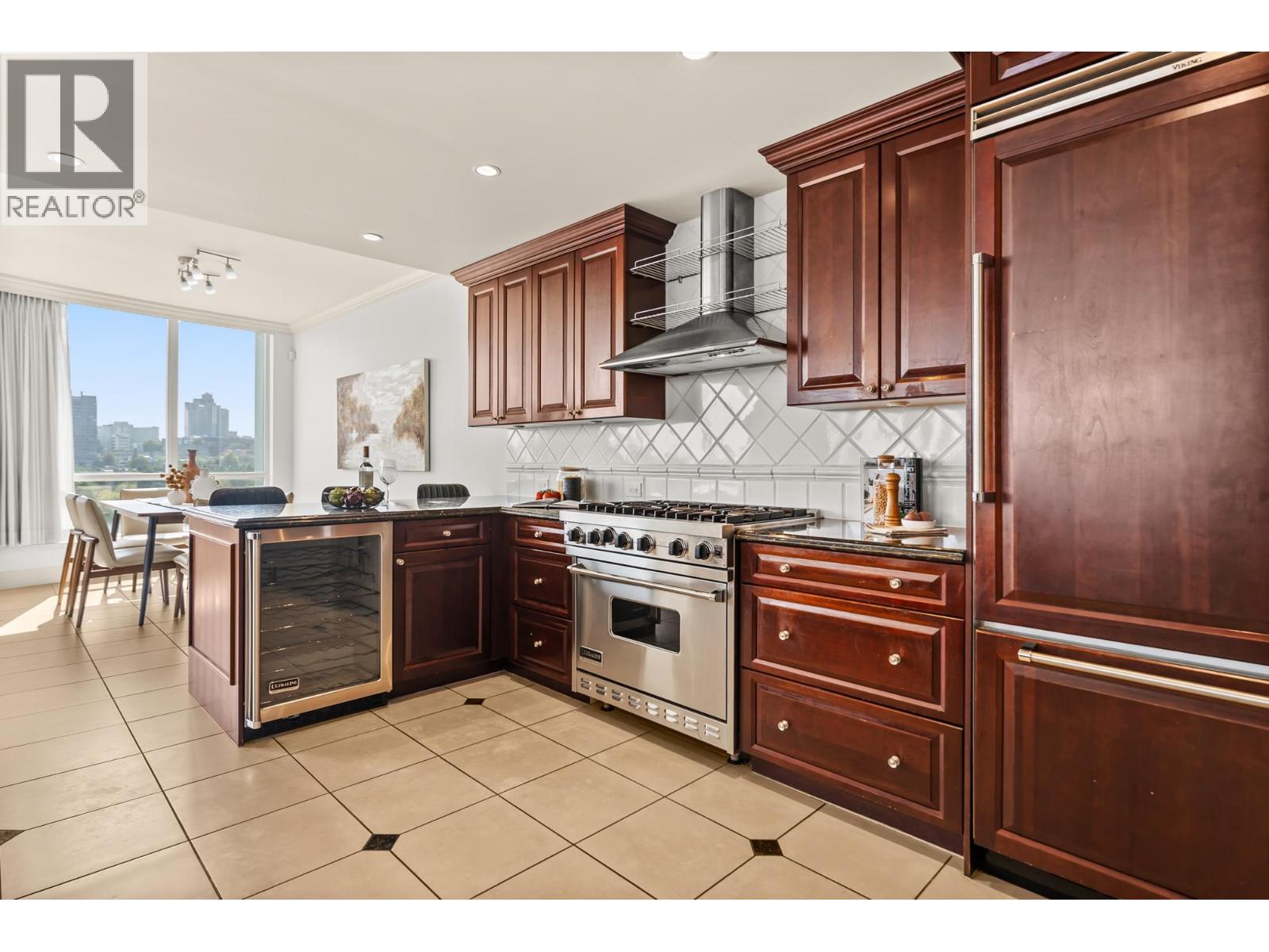 Photo 11 of 1503 1328 Marinaside Crescent, Vancouver BC