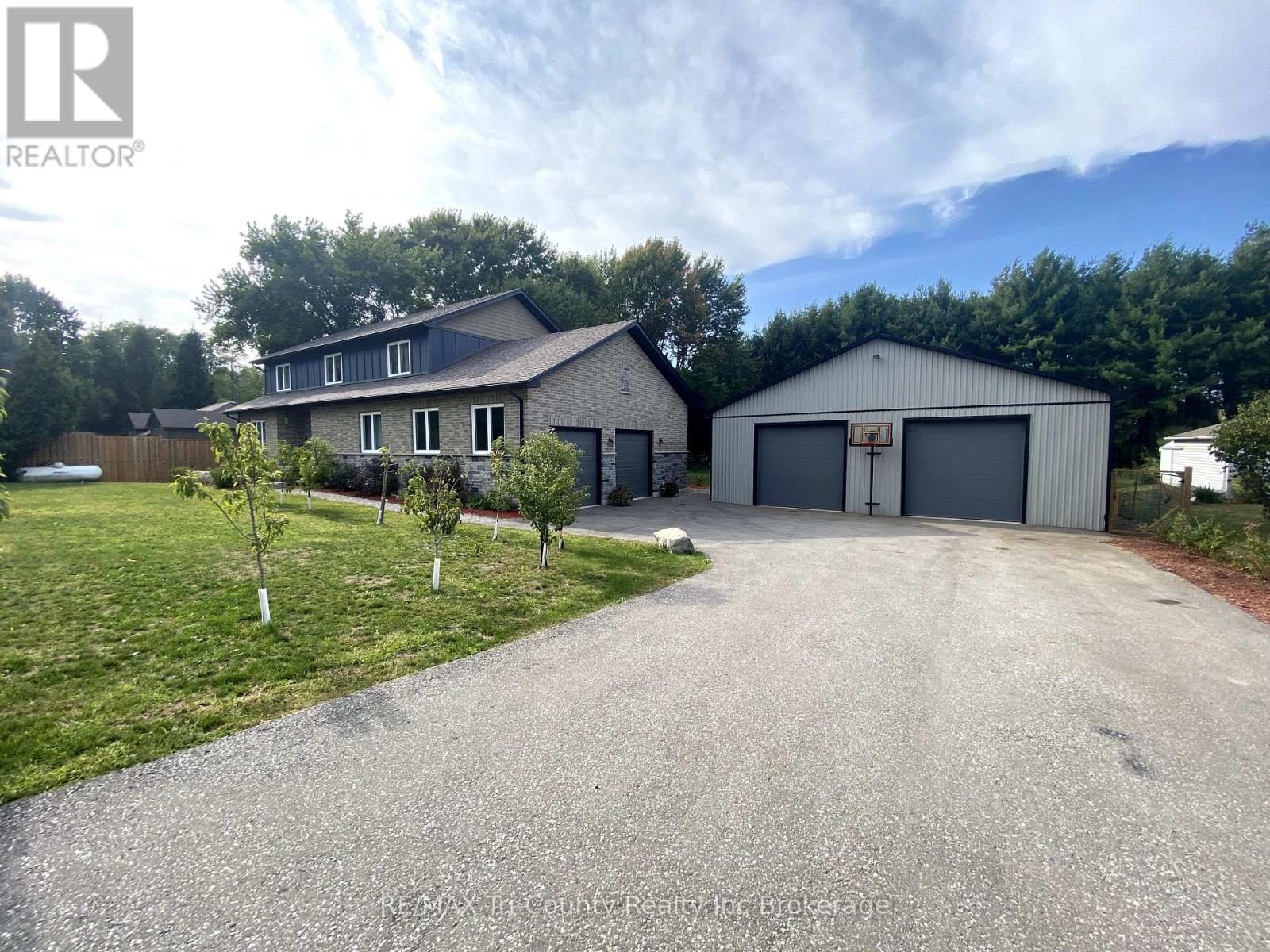 Photo 1 of 287 24 Highway W, Norfolk ON