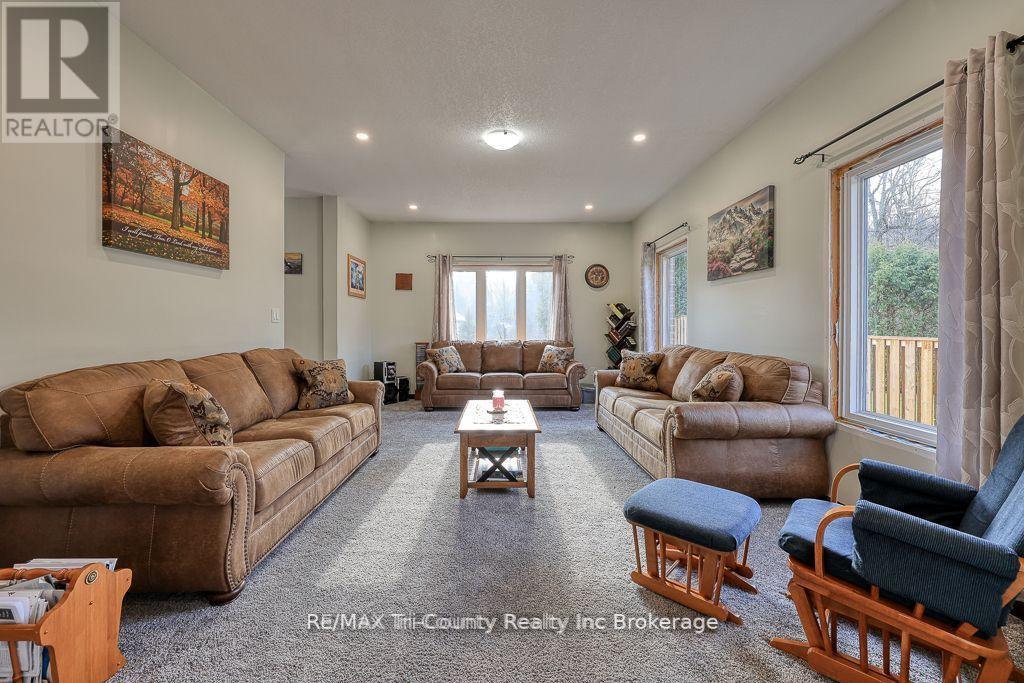 Photo 14 of 287 24 Highway W, Norfolk ON