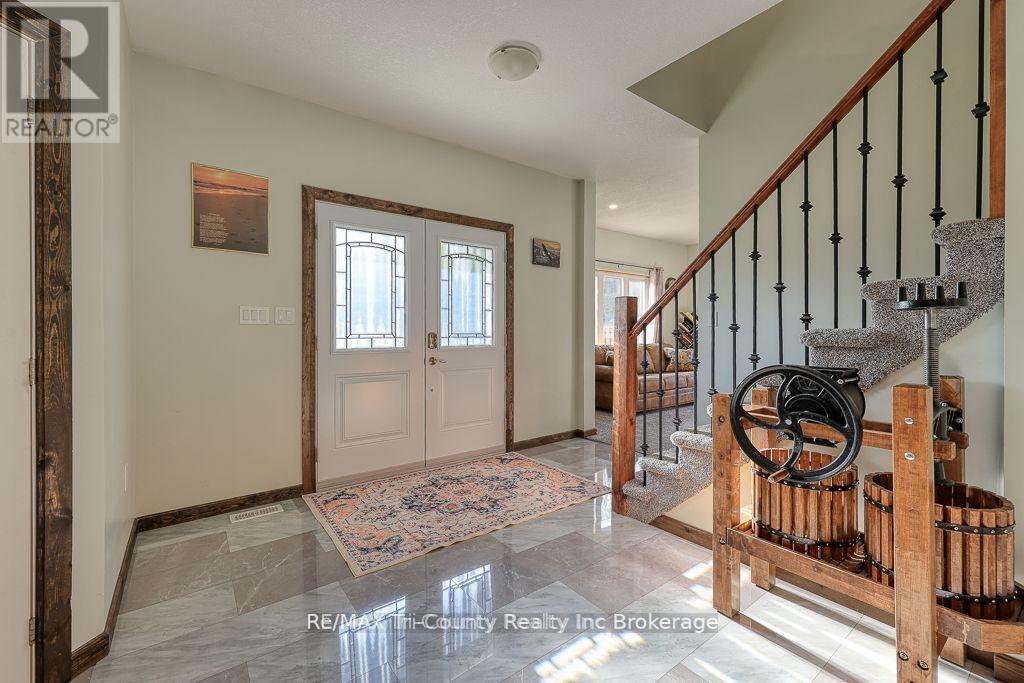 Photo 17 of 287 24 Highway W, Norfolk ON