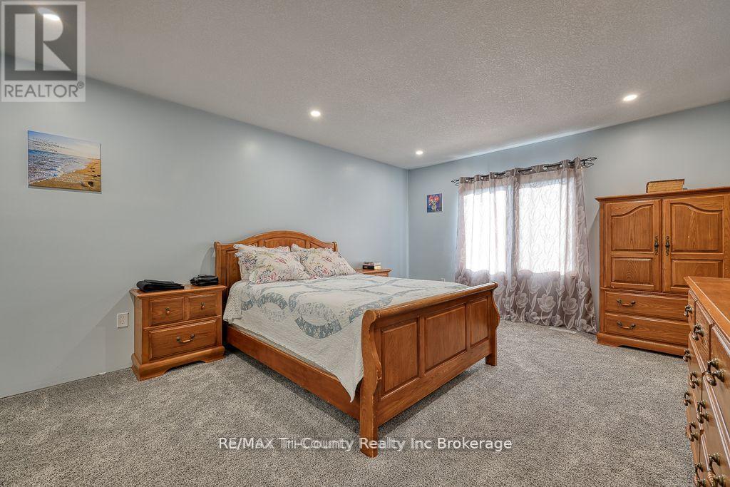 Photo 18 of 287 24 Highway W, Norfolk ON