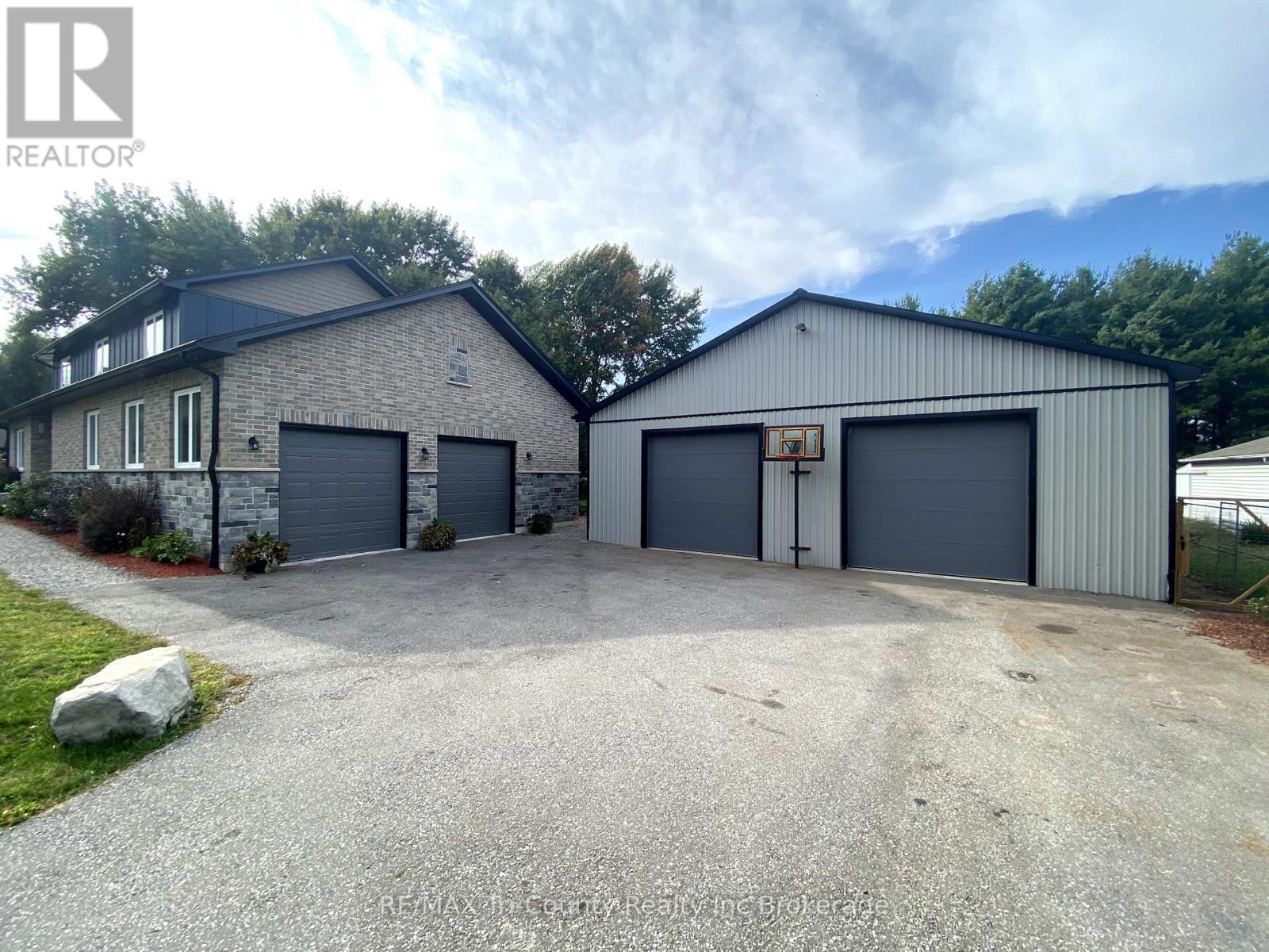 Photo 3 of 287 24 Highway W, Norfolk ON