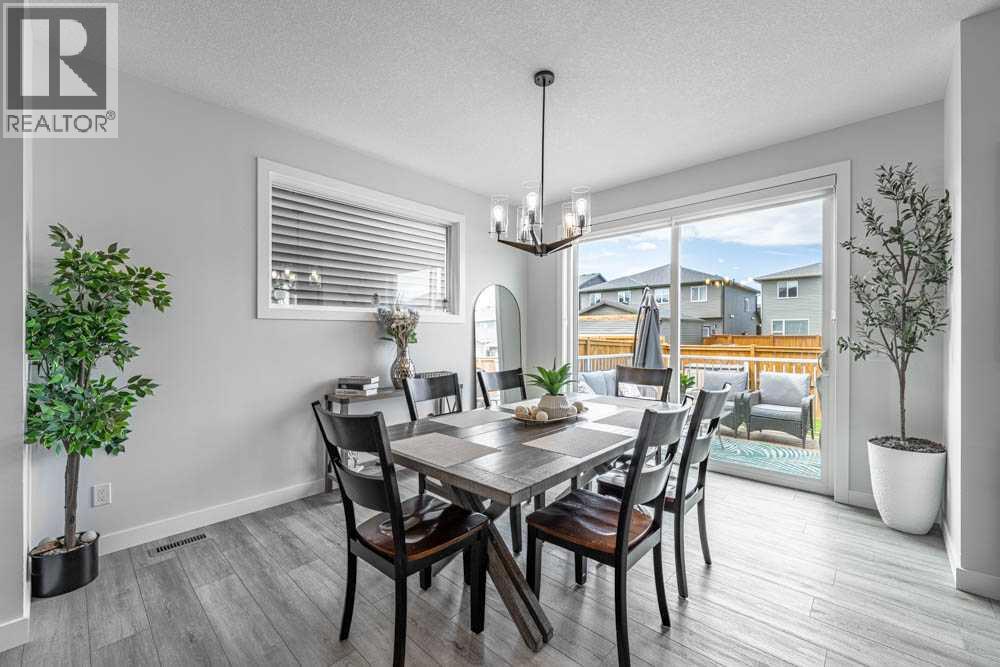 Photo 12 of 178 Creekstone Path Sw, Calgary AB