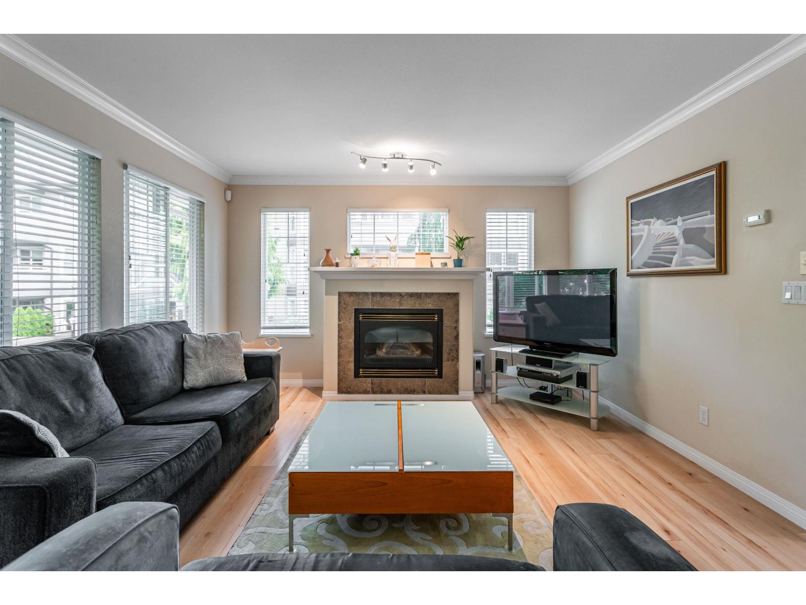 Photo 5 of 19 6533 121 Street, Surrey BC