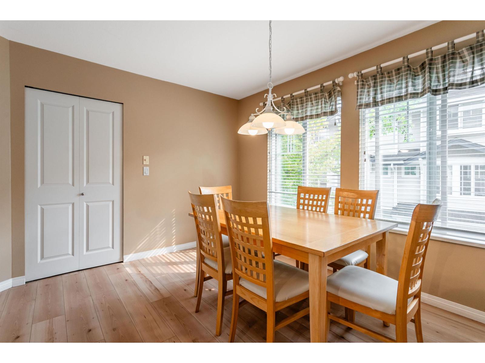 Photo 10 of 19 6533 121 Street, Surrey BC