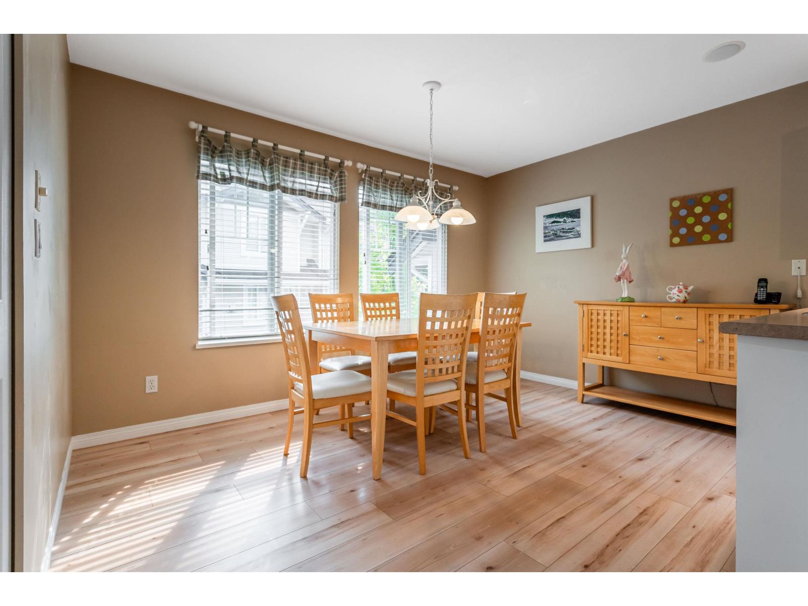 Photo 11 of 19 6533 121 Street, Surrey BC