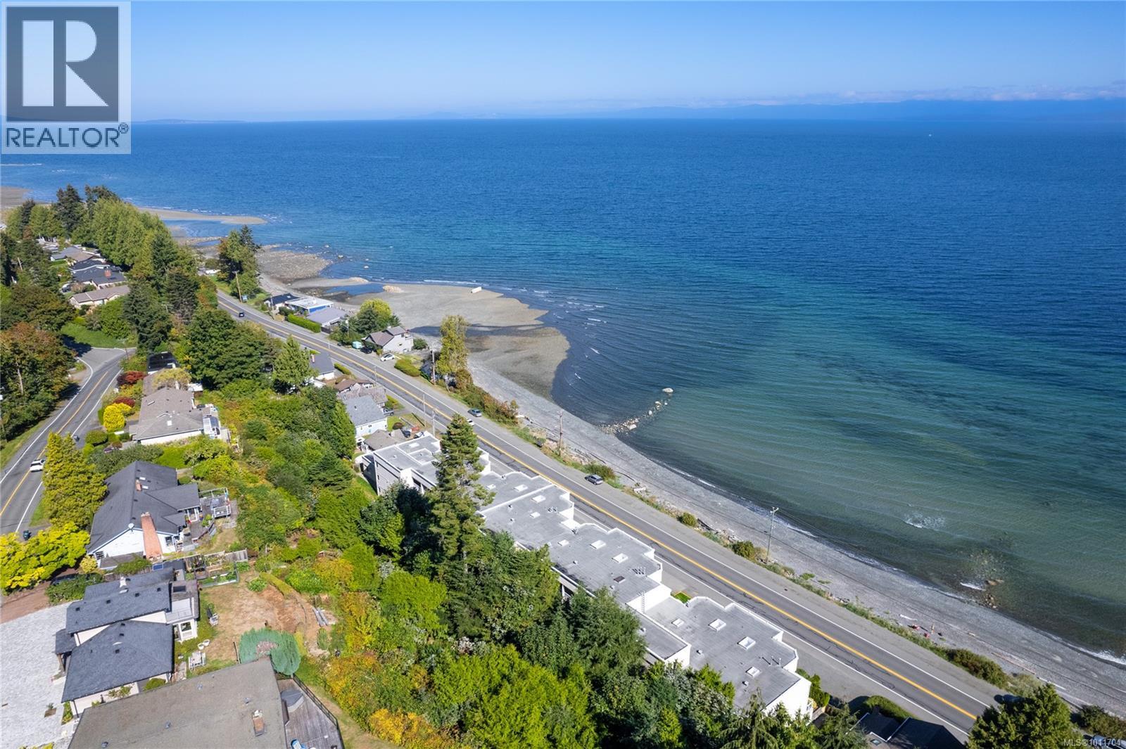 Photo 25 of 103 3156 Island Hwy W, Qualicum Beach BC