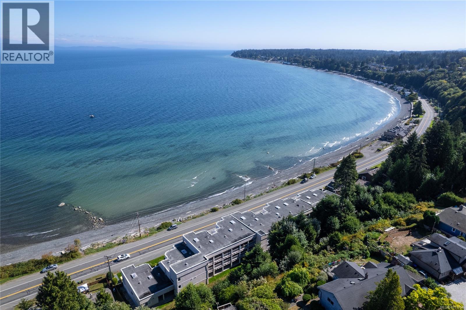 Photo 16 of 103 3156 Island Hwy W, Qualicum Beach BC
