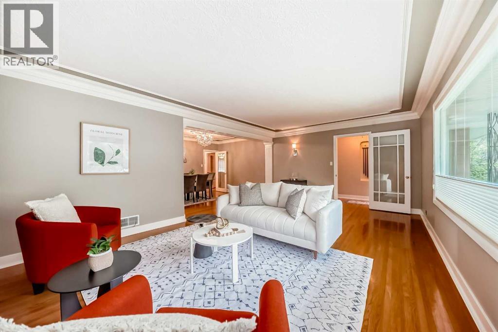 Photo 7 of 3825 Elbow Drive Sw, Calgary AB