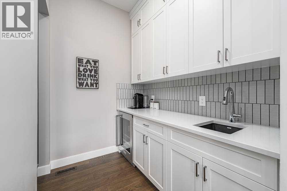 Photo 12 of 1485 Coopers Landing Sw, Airdrie AB