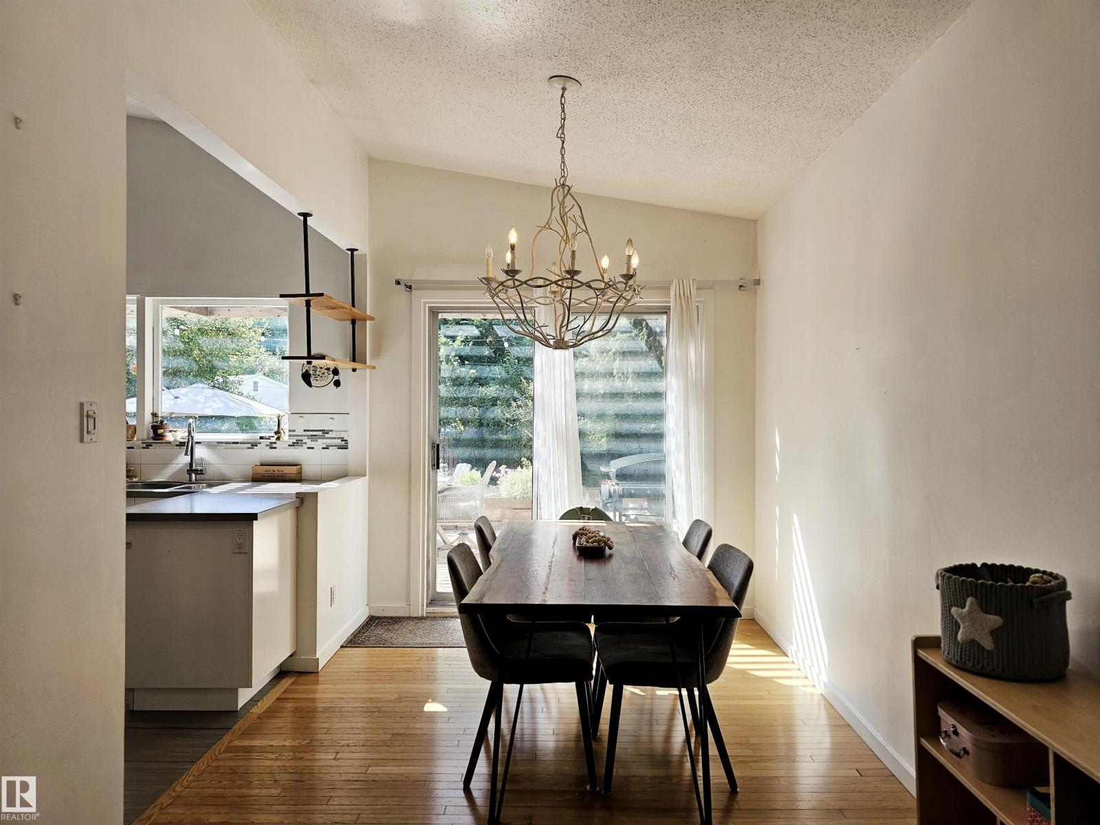 Photo 10 of 47 Glenmore Cr, St Albert AB