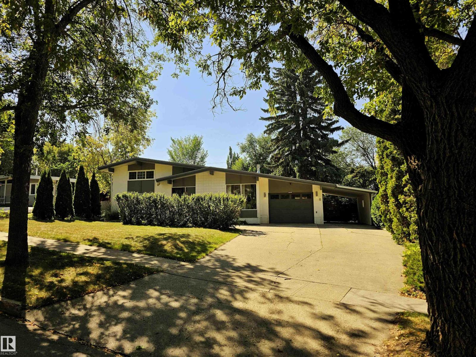 Photo 69 of 47 Glenmore Cr, St Albert AB