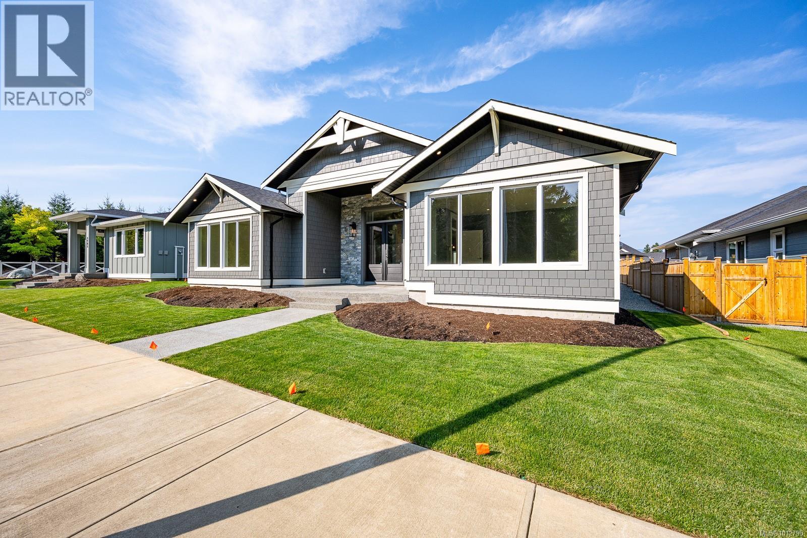 3989 Buckstone Rd, Courtenay