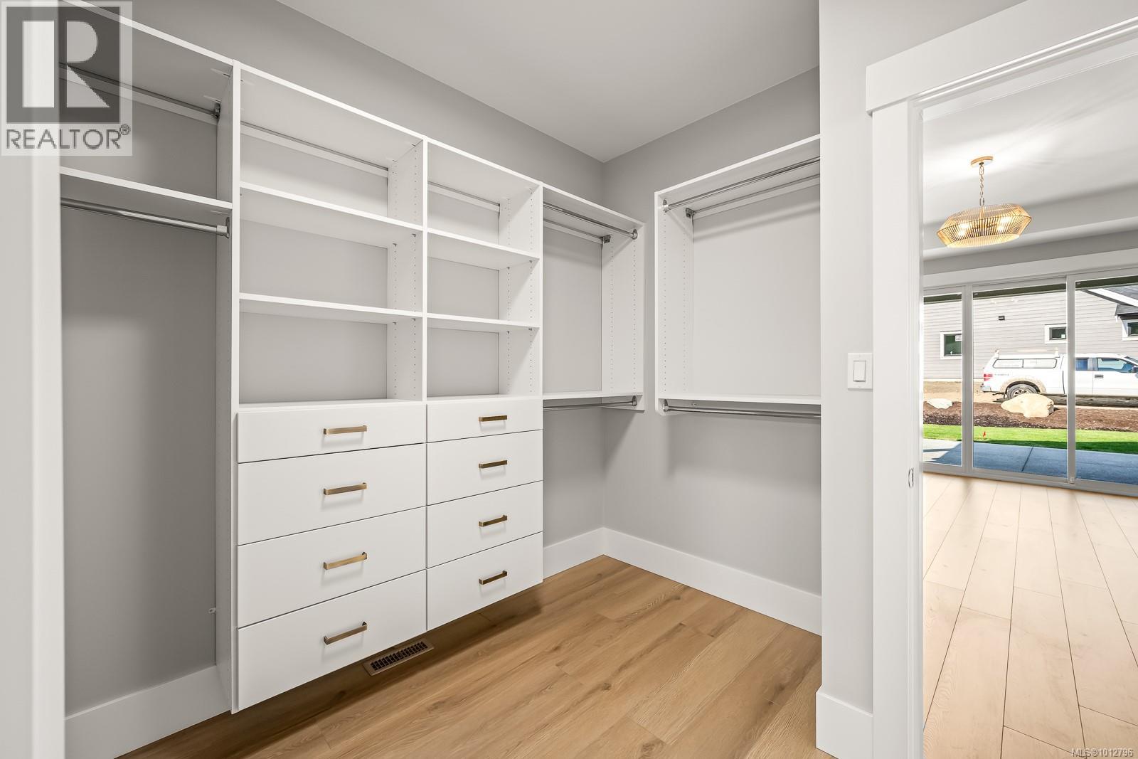 3989 Buckstone Rd, Courtenay