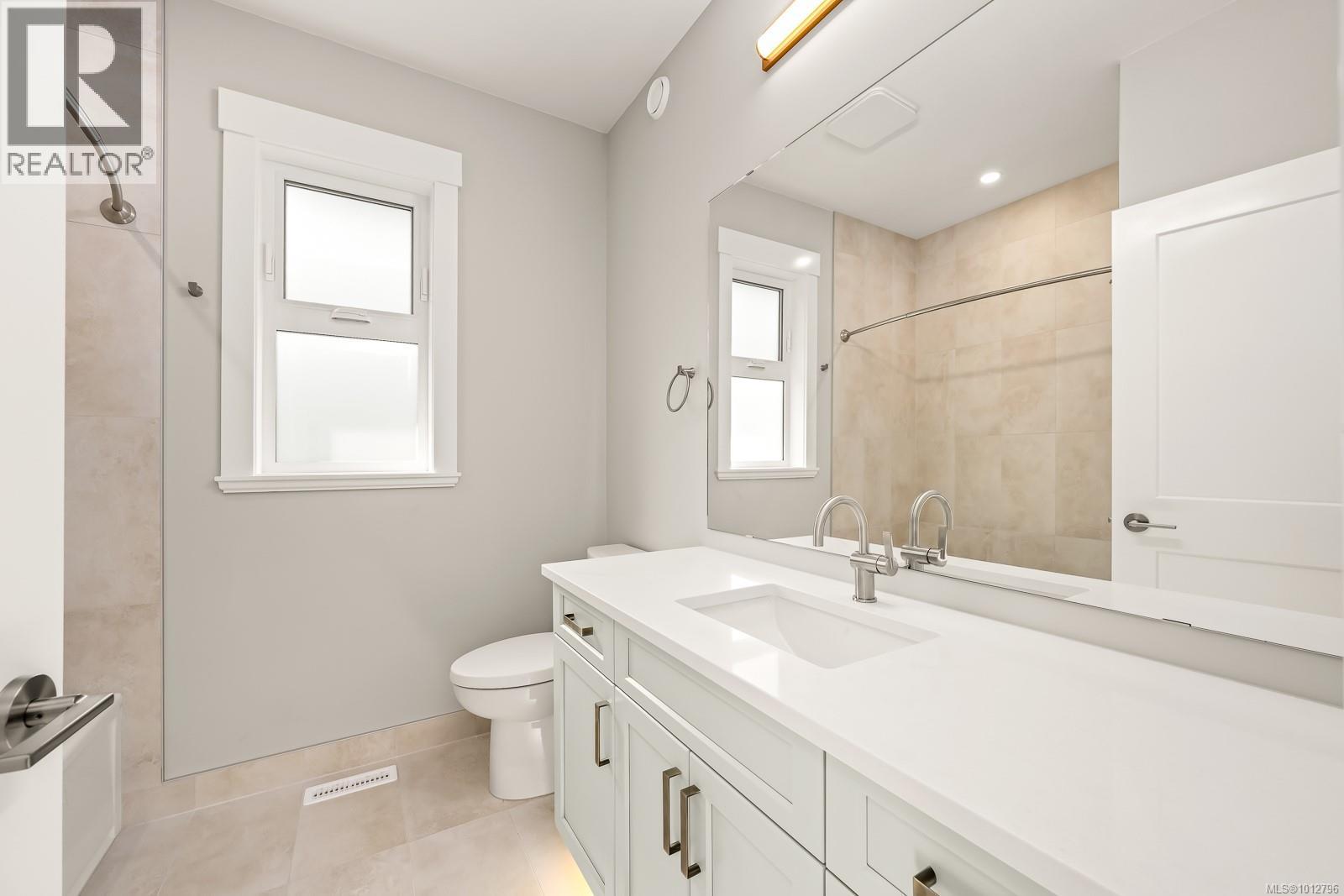 3989 Buckstone Rd, Courtenay