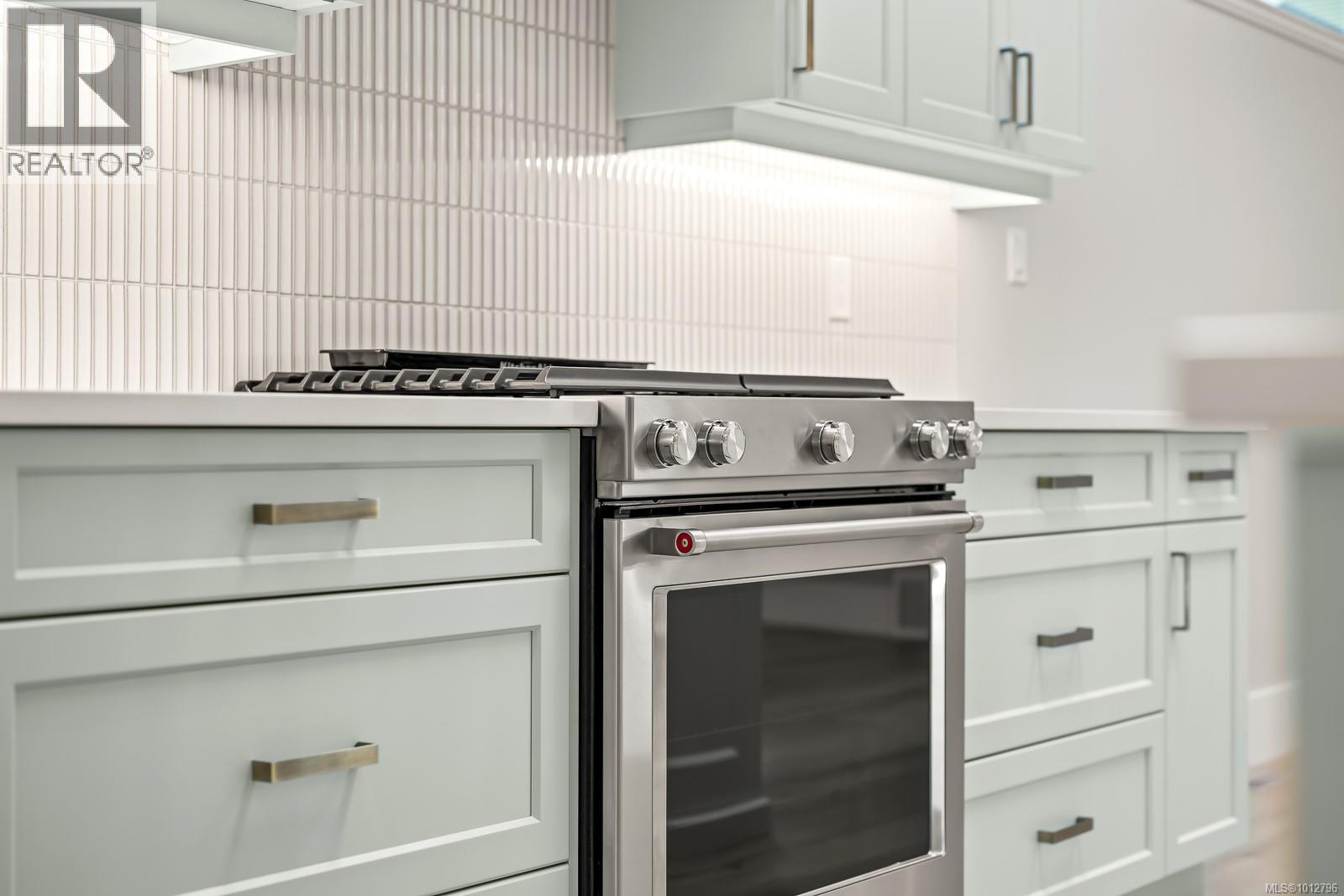 3989 Buckstone Rd, Courtenay