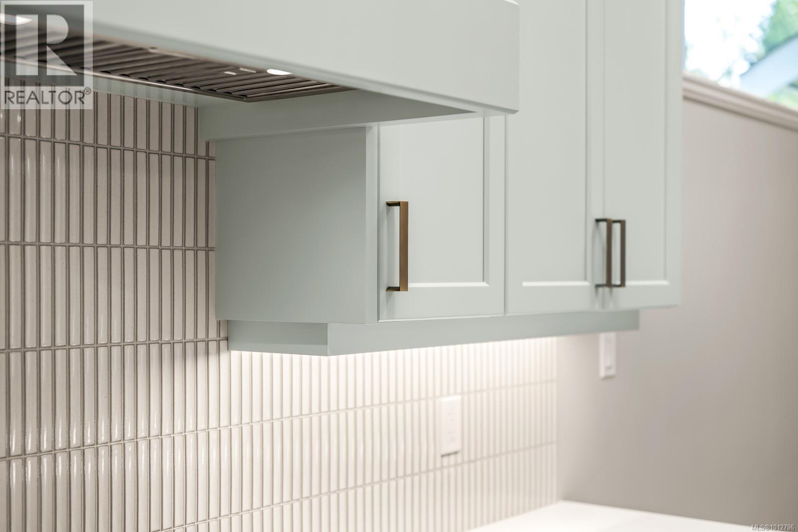 3989 Buckstone Rd, Courtenay