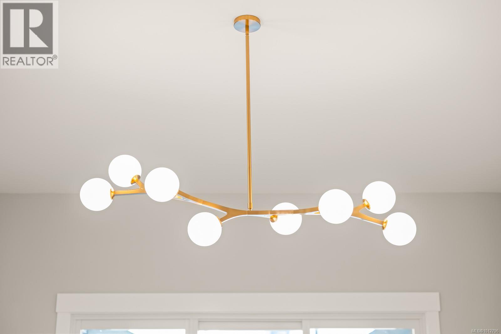 3989 Buckstone Rd, Courtenay