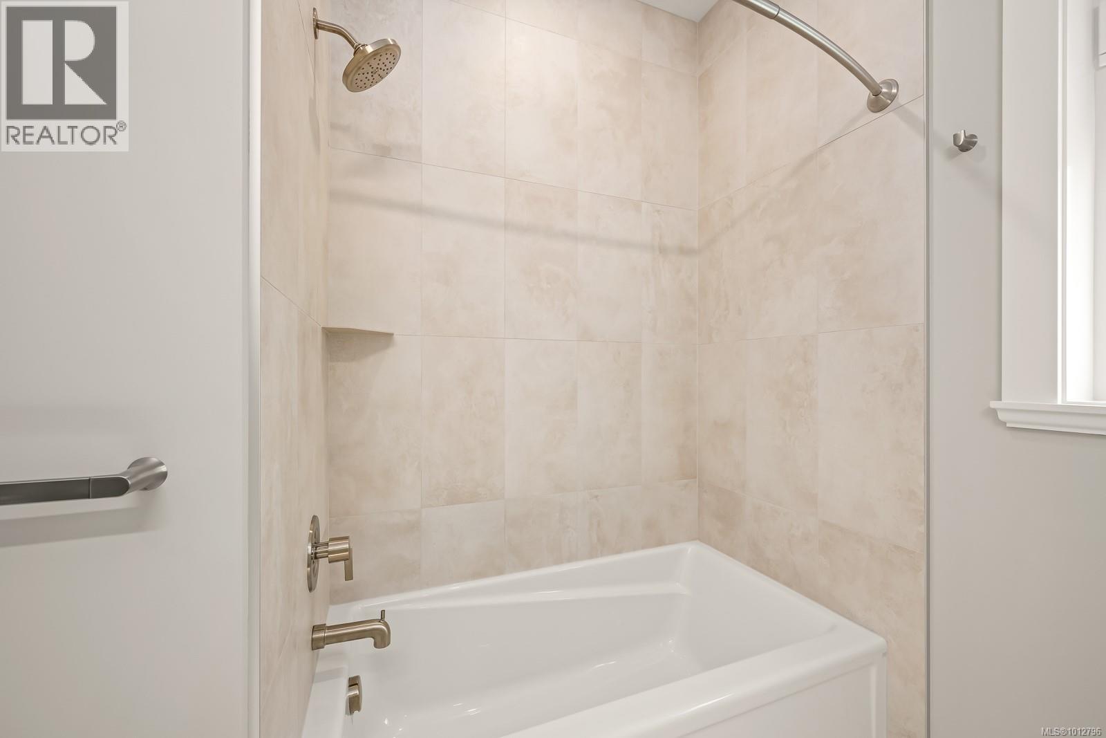 3989 Buckstone Rd, Courtenay