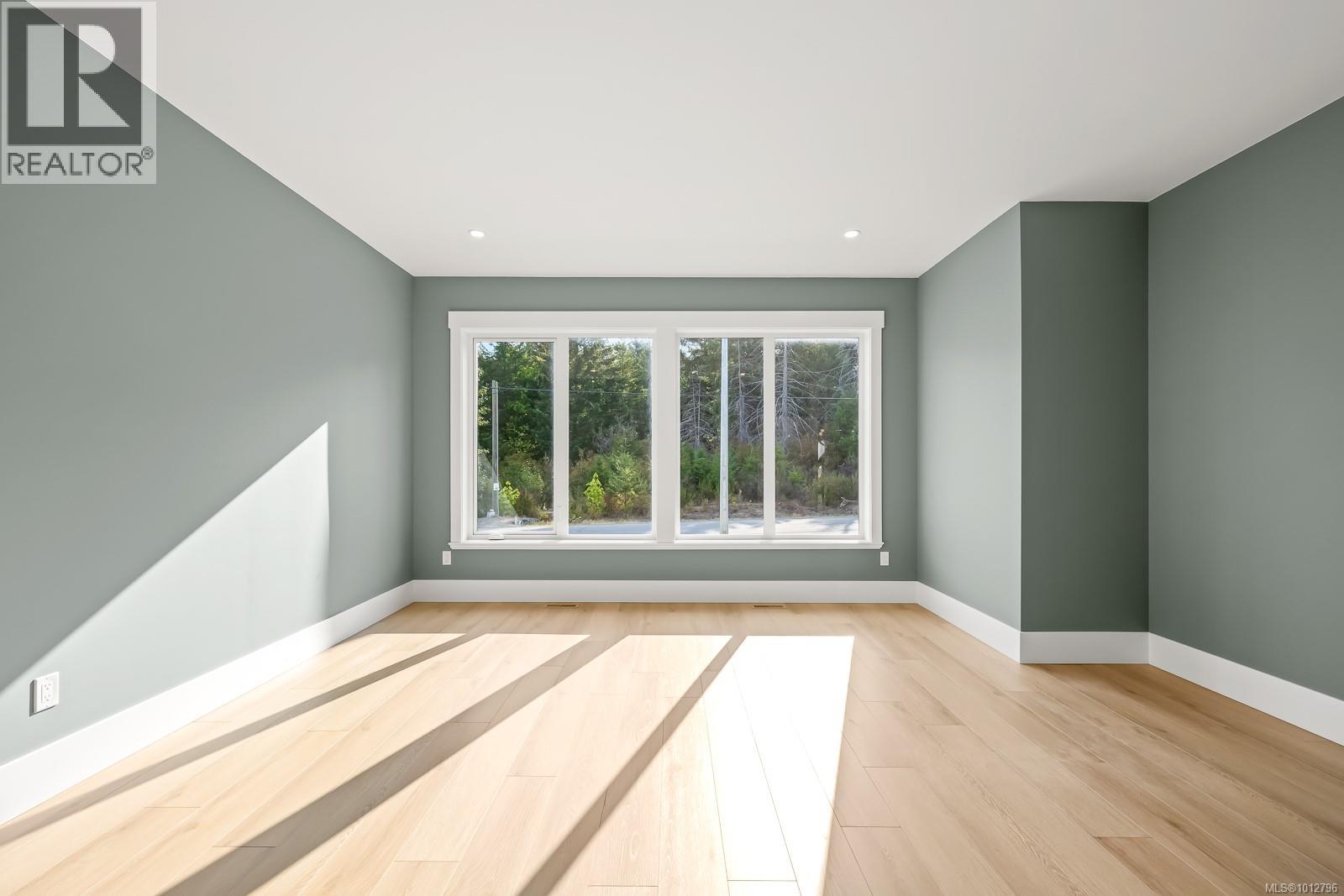 3989 Buckstone Rd, Courtenay