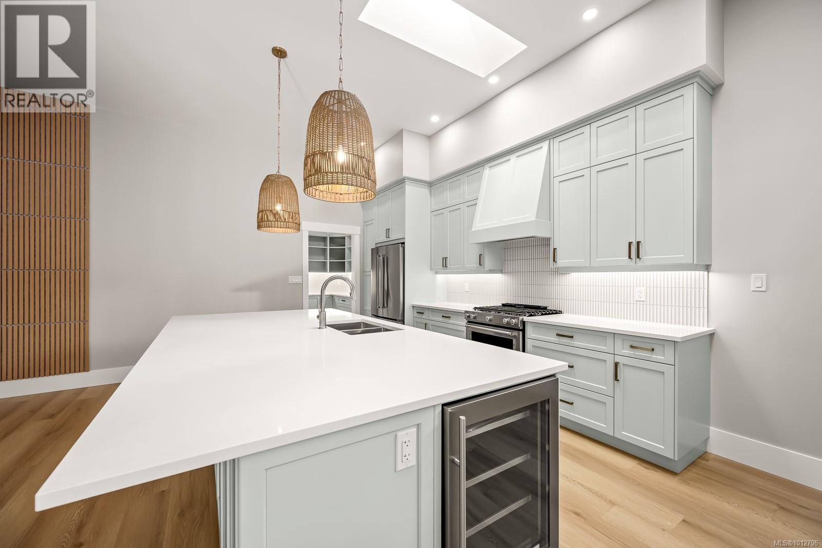 3989 Buckstone Rd, Courtenay