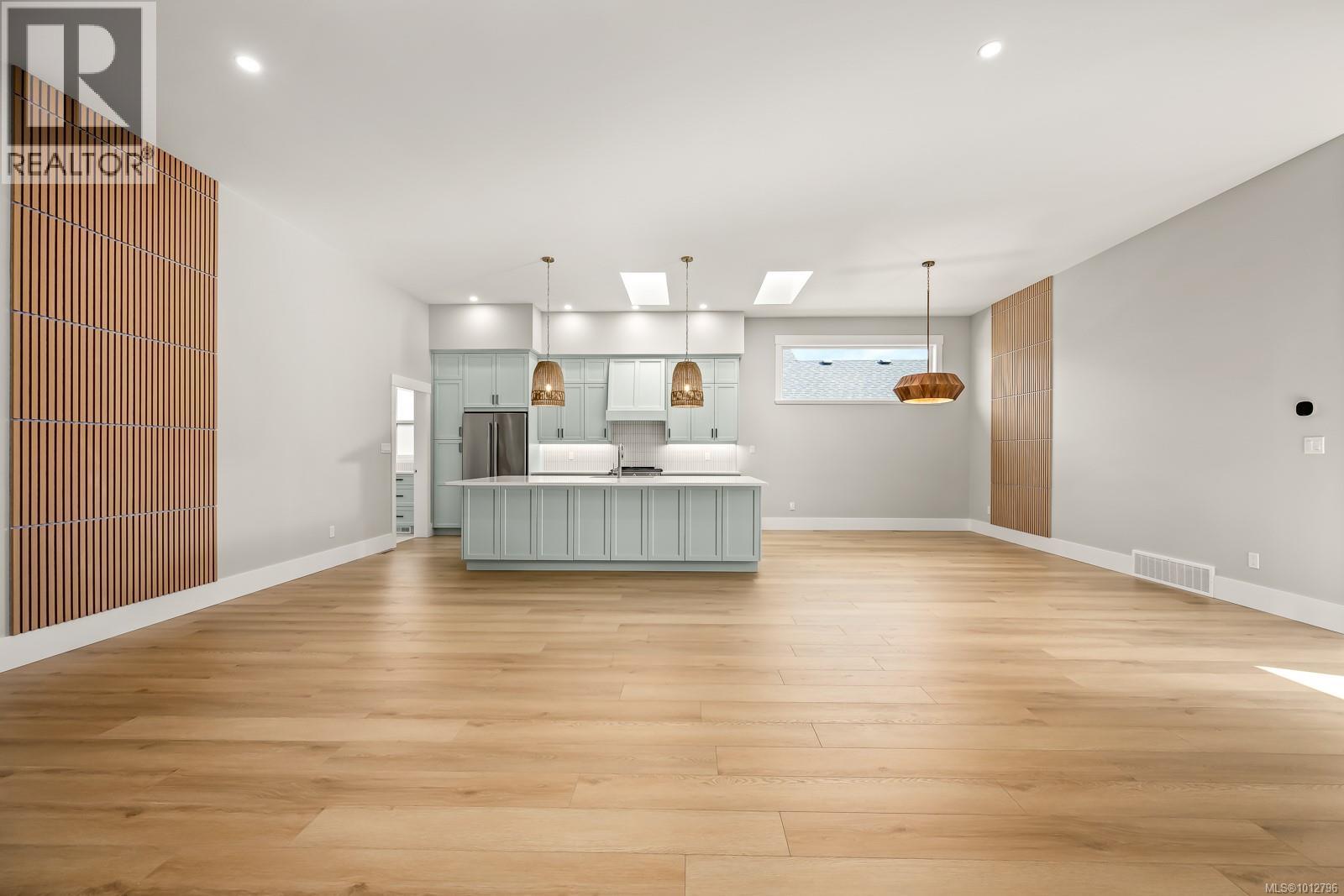 3989 Buckstone Rd, Courtenay