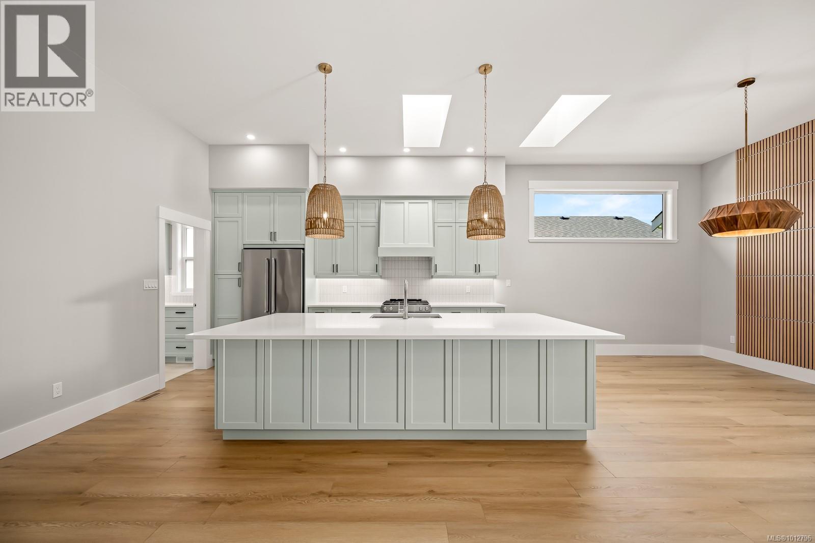 3989 Buckstone Rd, Courtenay