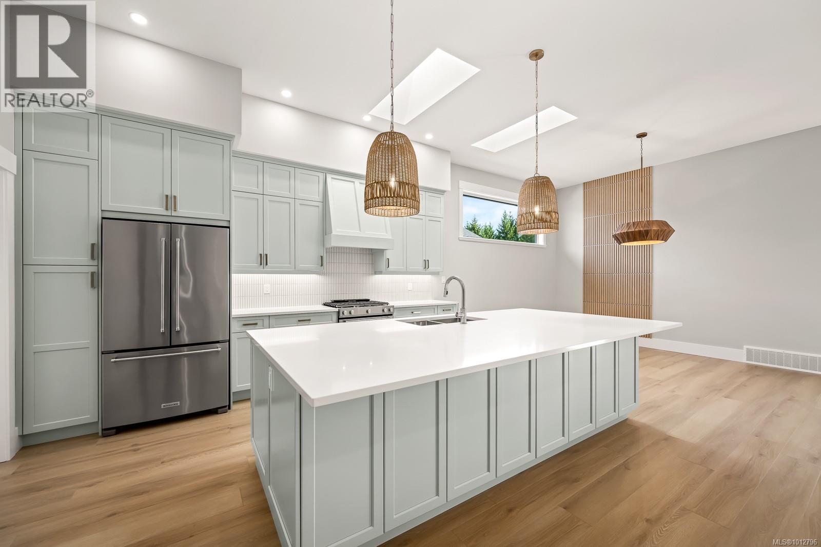 3989 Buckstone Rd, Courtenay