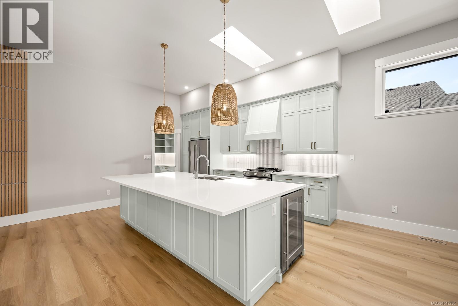 3989 Buckstone Rd, Courtenay