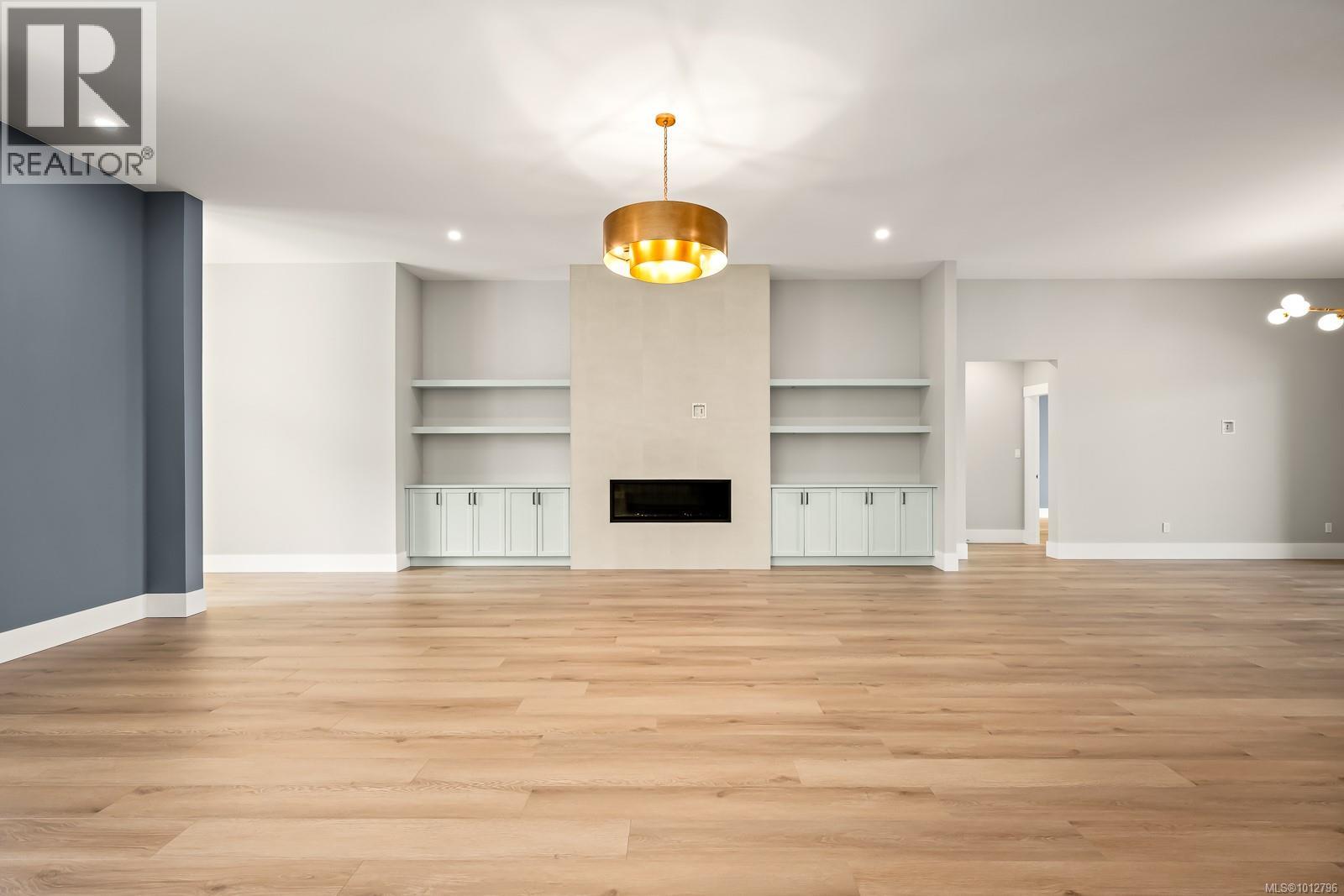 3989 Buckstone Rd, Courtenay