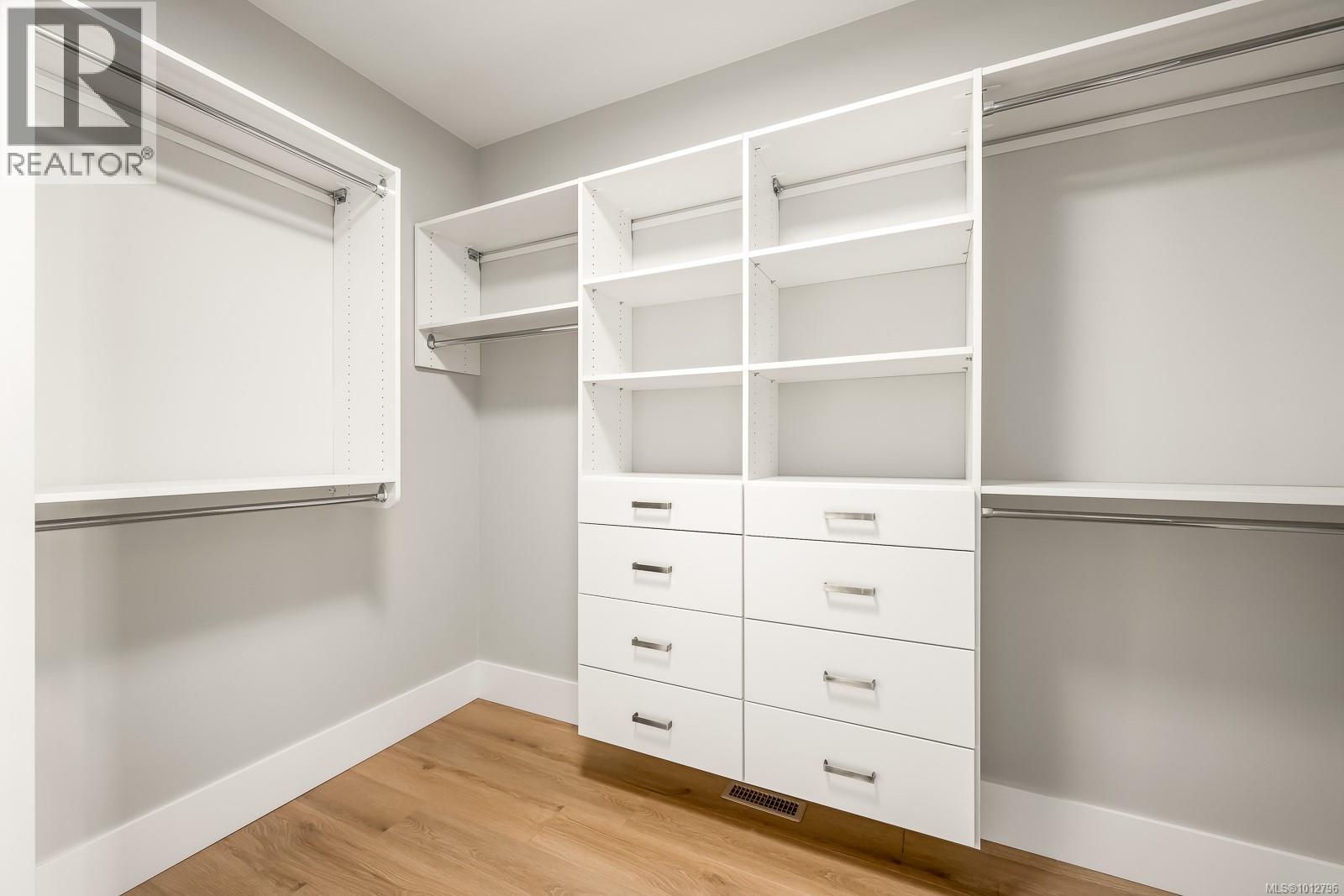 3989 Buckstone Rd, Courtenay