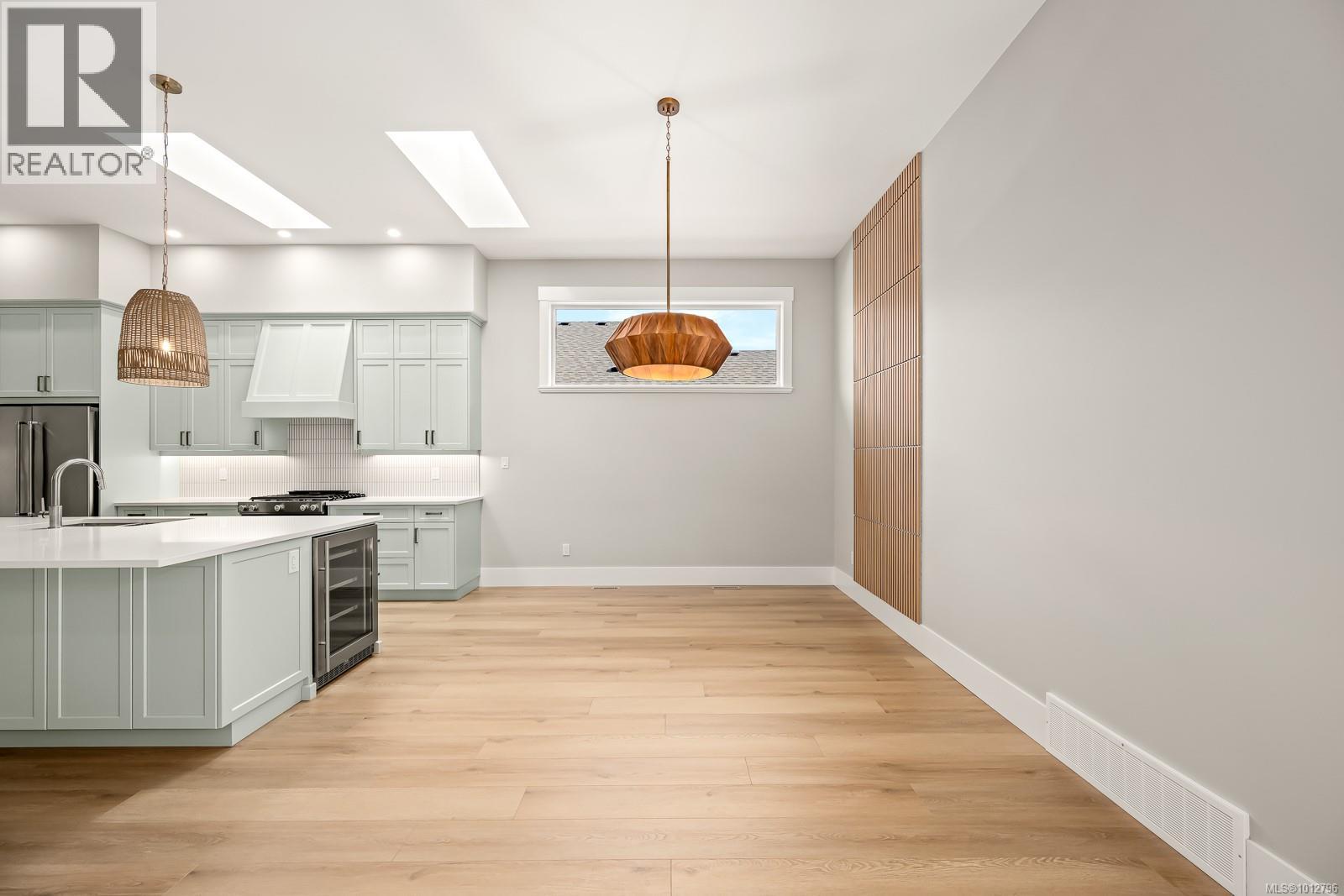 3989 Buckstone Rd, Courtenay