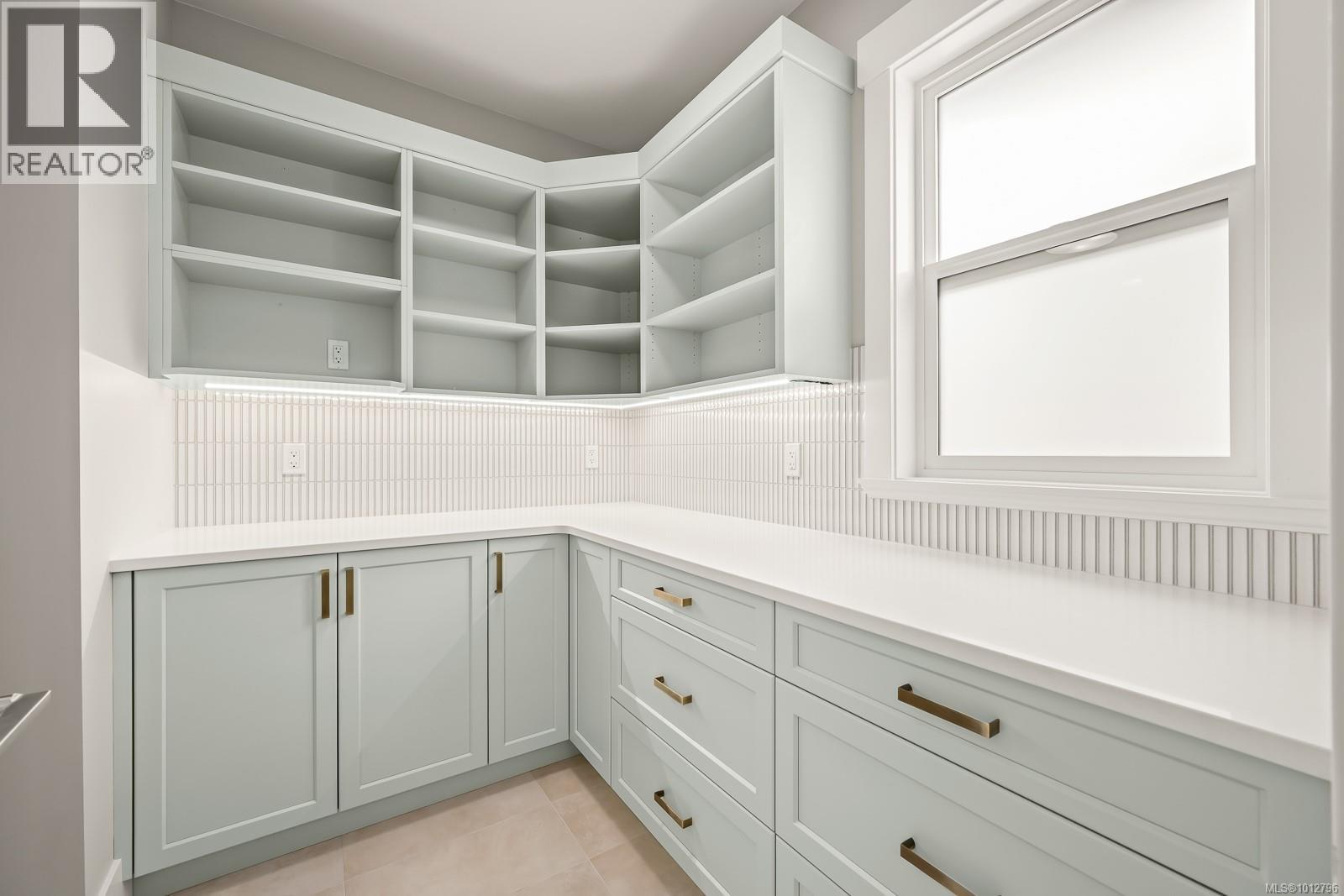 3989 Buckstone Rd, Courtenay