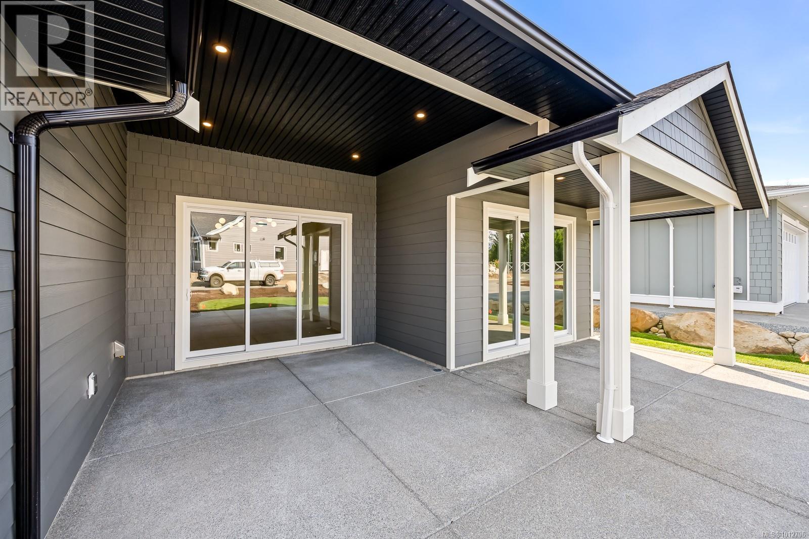 3989 Buckstone Rd, Courtenay