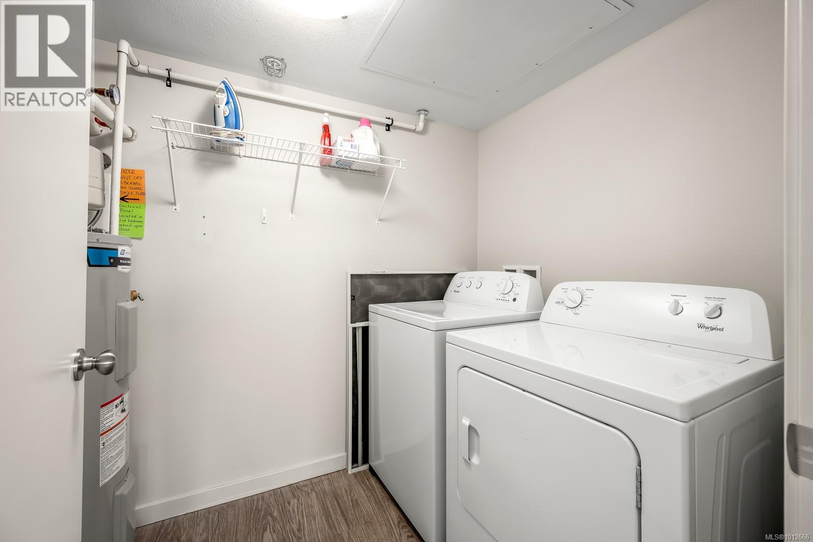 411 1944 Riverside Lane, Courtenay