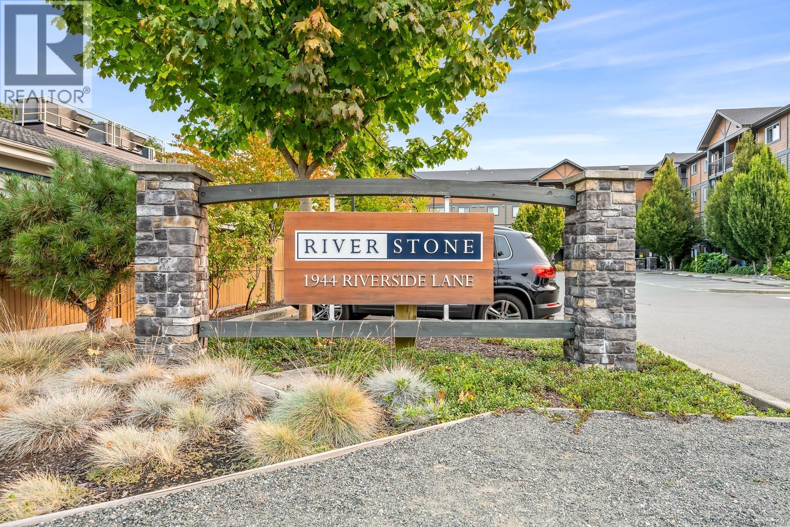 411 1944 Riverside Lane, Courtenay