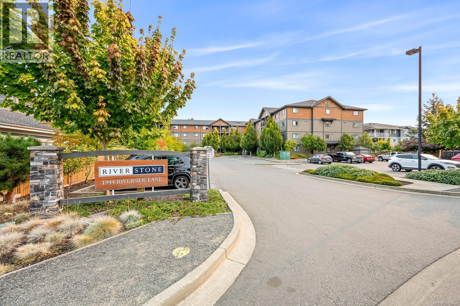 411 1944 Riverside Lane, Courtenay