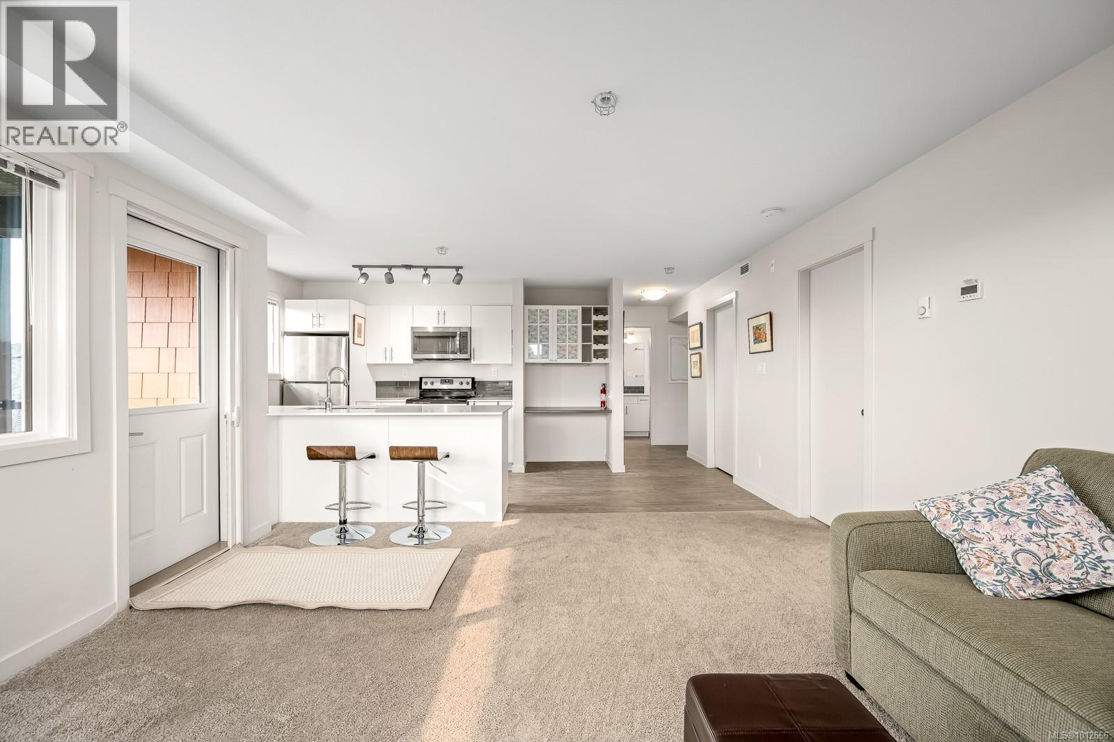 411 1944 Riverside Lane, Courtenay