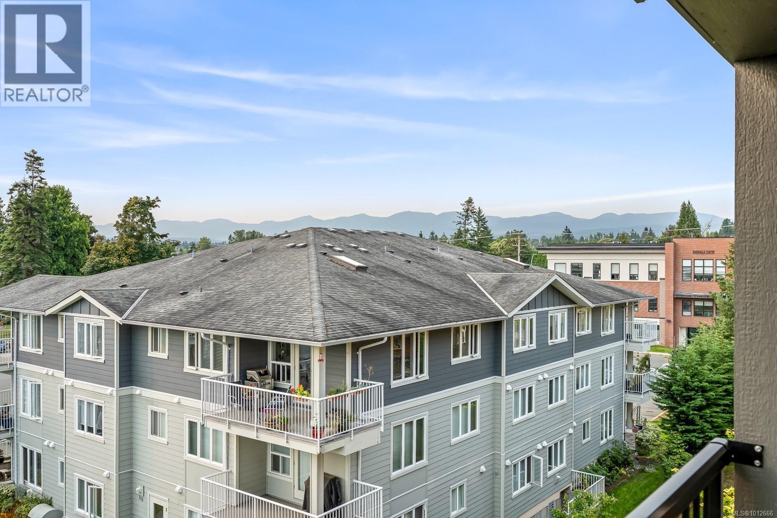 411 1944 Riverside Lane, Courtenay