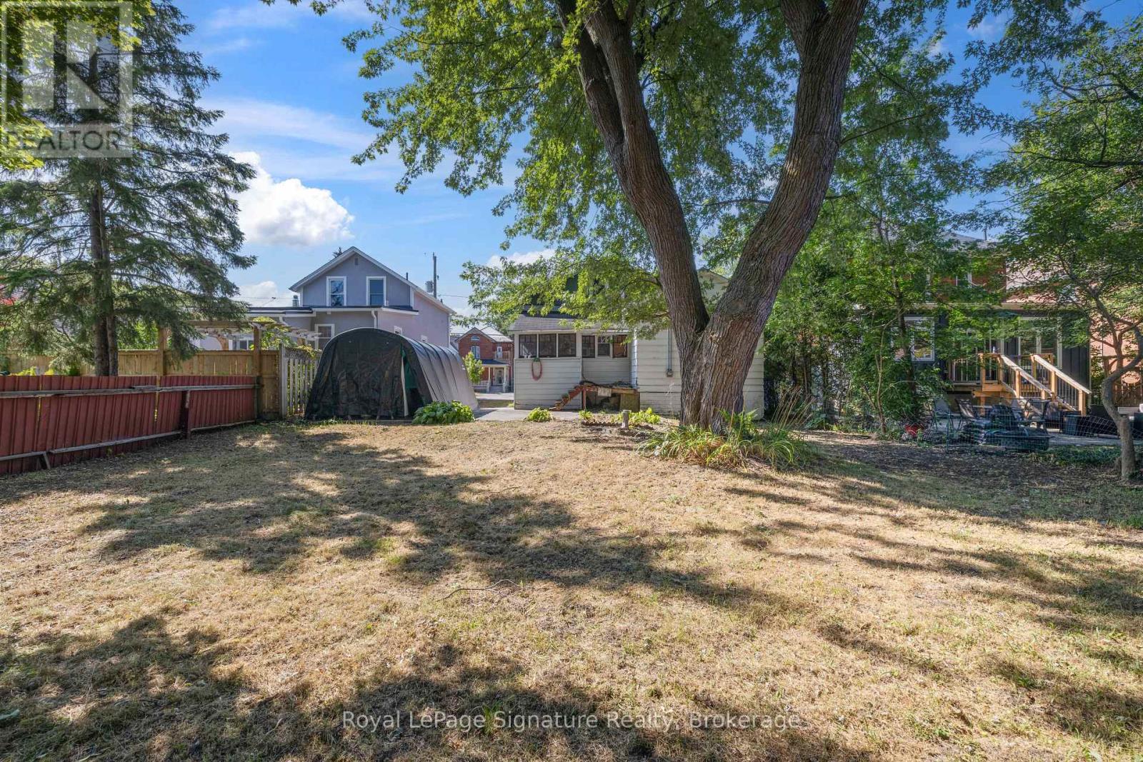 Photo 33 of 125 Fourth Street W, Collingwood ON